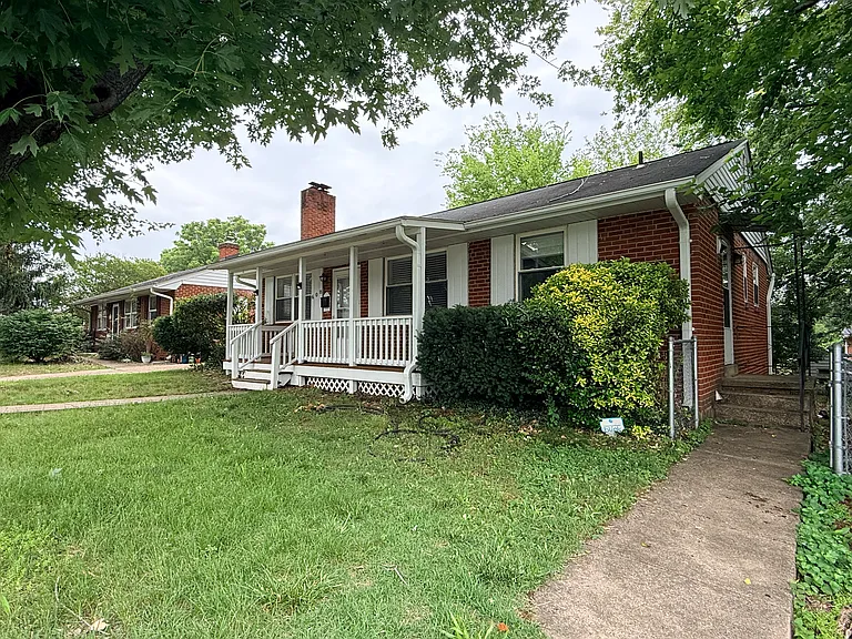 608 Hanson Ave — Photo 16