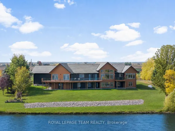 231 Finnerty Rd, Whitewater Region, ON K0J 1K0