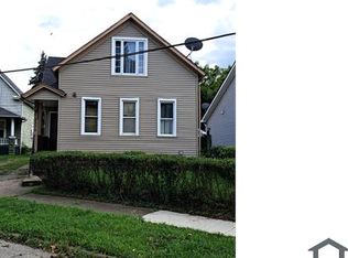 3370 Regent Rd, Cleveland, OH 44127