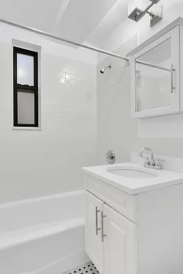 Rented by Cooper & Cooper Real Estate | media 15