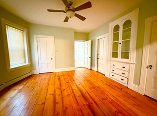 100 4th Ave #4, Lowell, MA 01854