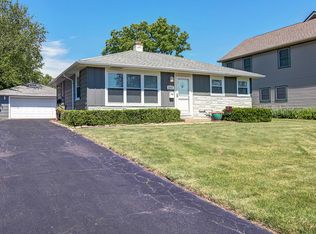 2311 School Dr, Rolling Meadows, IL