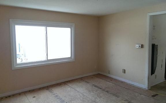 2nd image of 306 Page St E