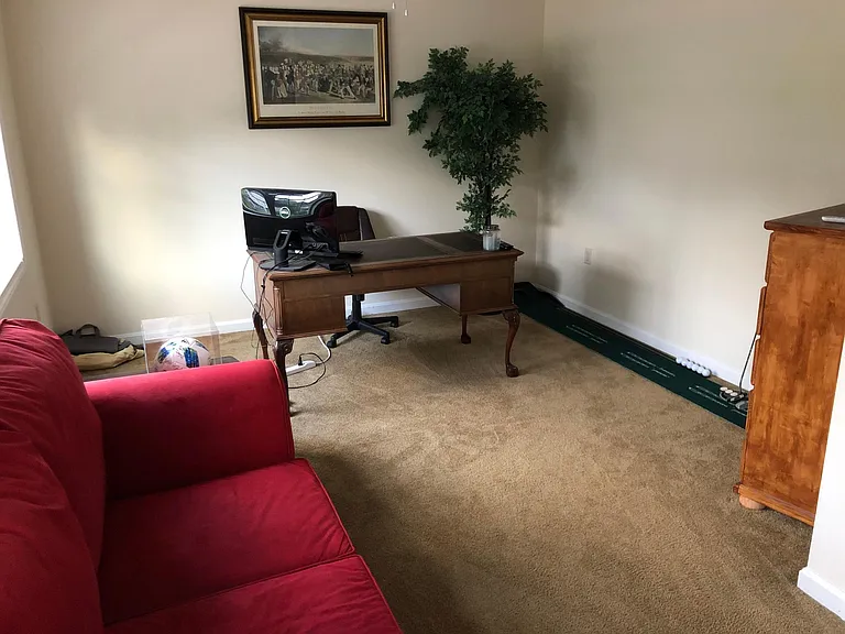 Spare Bedroom/Office