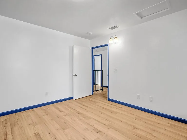 217 E Commonwealth Ave #F — Photo 4
