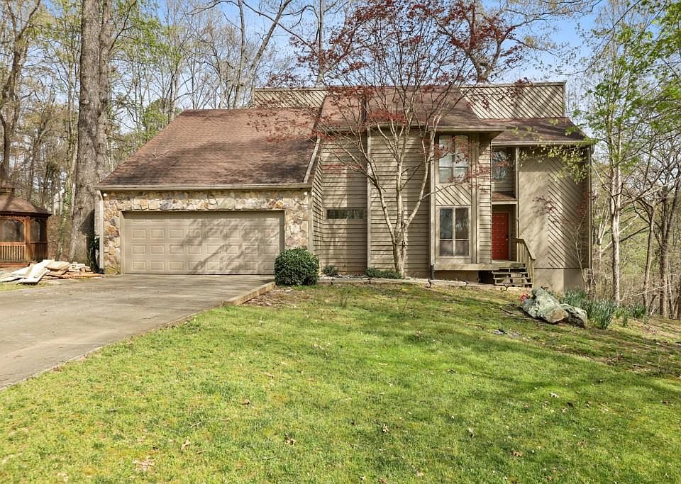 1st image of 260 Watergate Dr