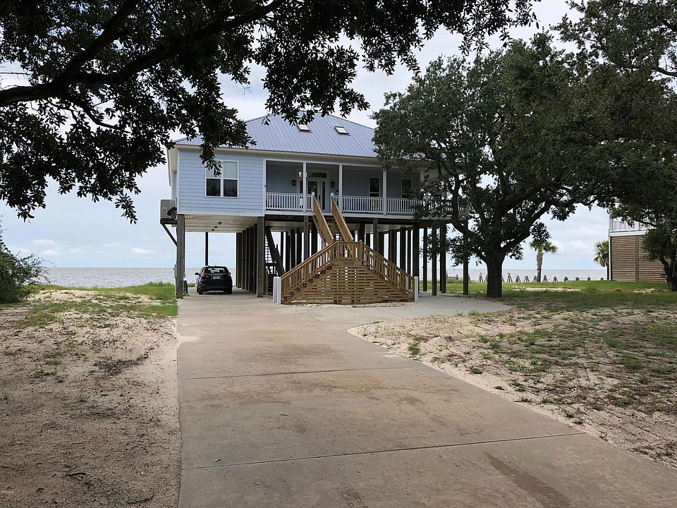 1st image of 8309 Belle Fontaine Dr