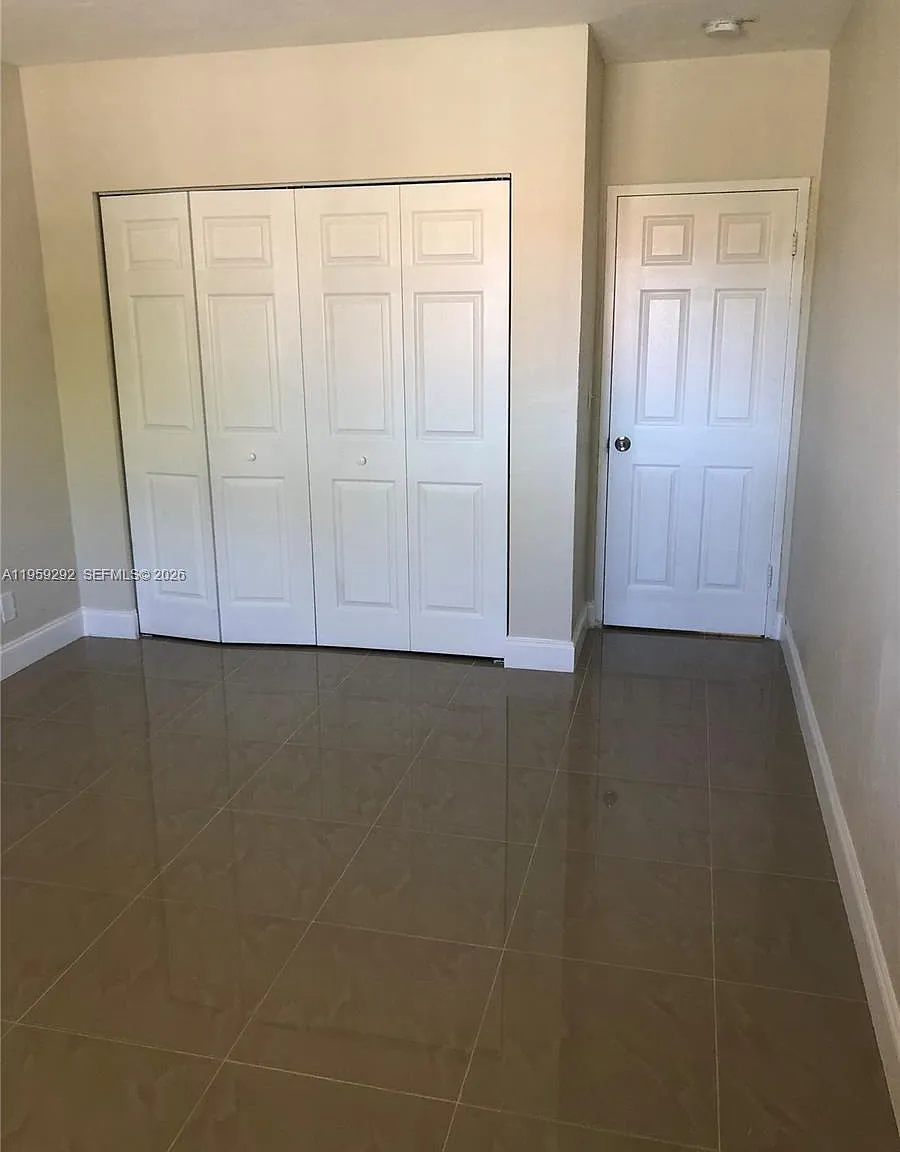Pasadena Garden Apartment — Photo 3