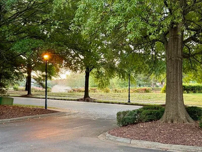 2 bed, 2.0 bath, 1020 sqft, $1,925 — Photo 1