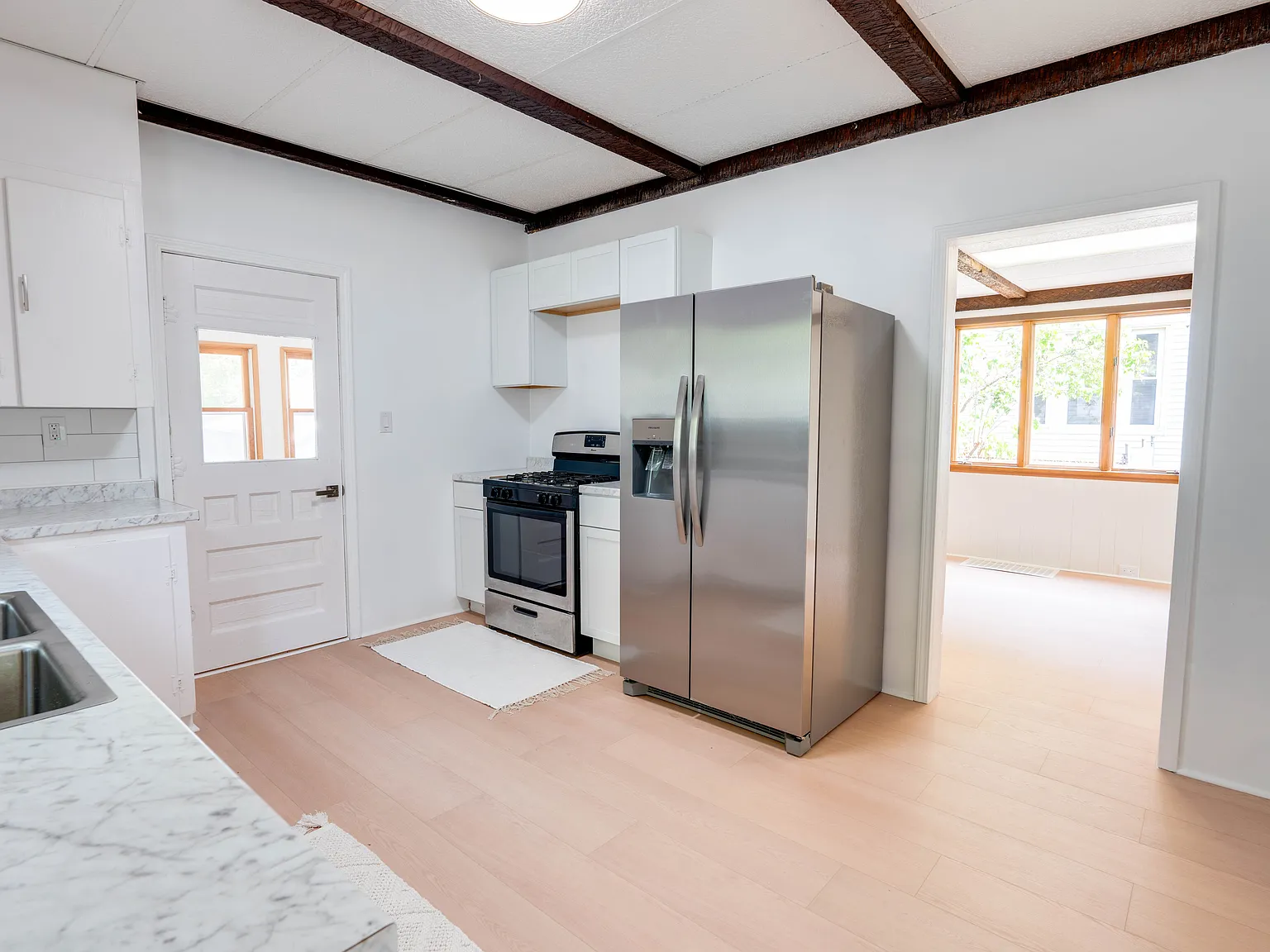 4 bed, 1.5 bath, 1440 sqft, $2,050 — Photo 3