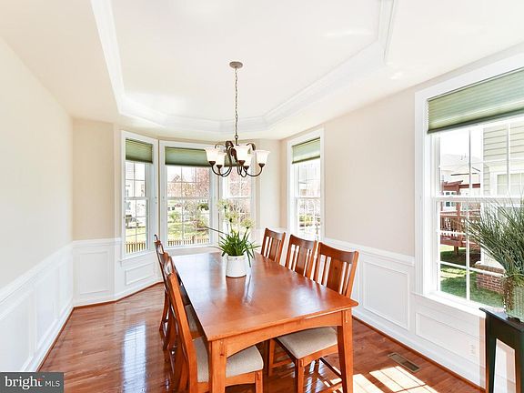 5th image of 22874 Courtland Park Dr