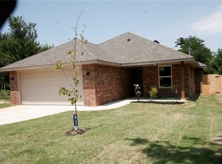 107 E Clarke St, El Reno, OK 73036