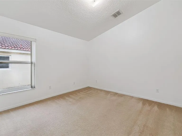 1346 Solana Cir — Photo 11