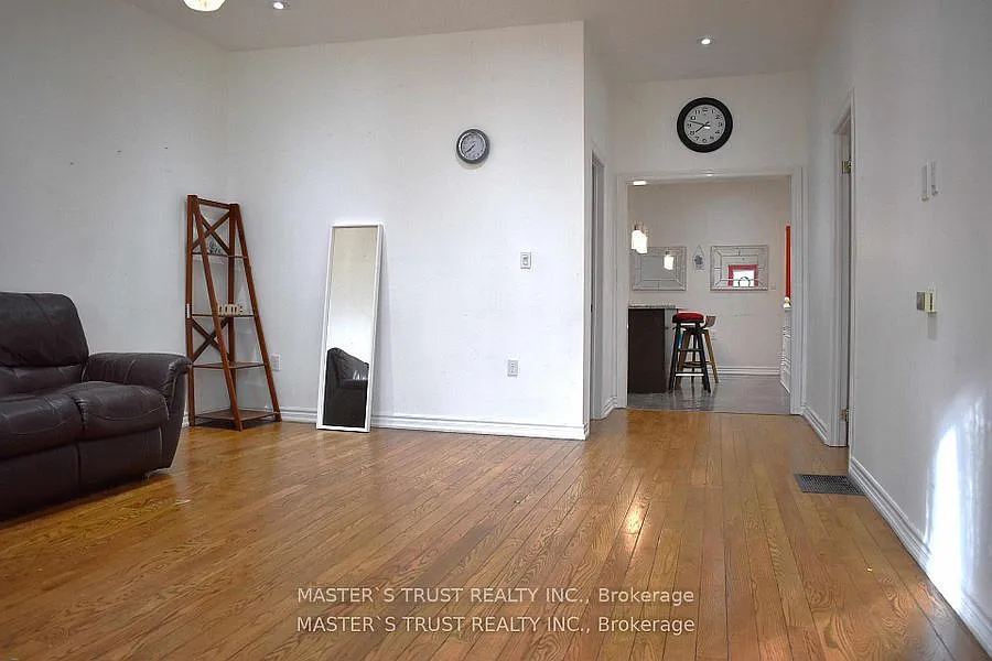 3 bed, $3,100 — Photo 3