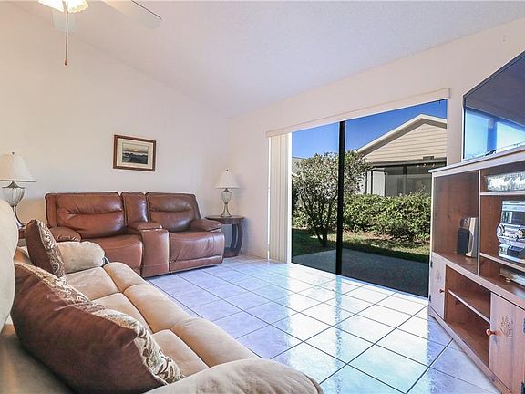 5th image of 833 Long Bay Ct
