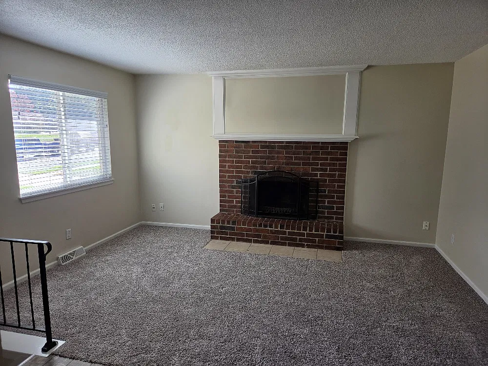 3 bed, 1100 sqft, $1,800 — Photo 3