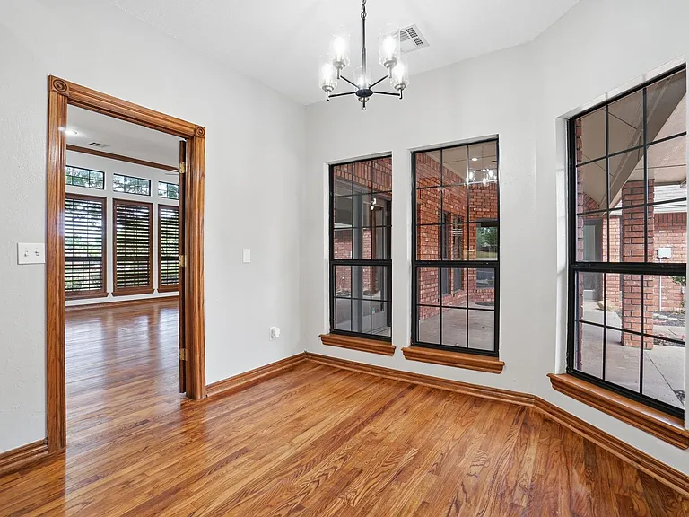 3102 NE Heritage Dr — Photo 39