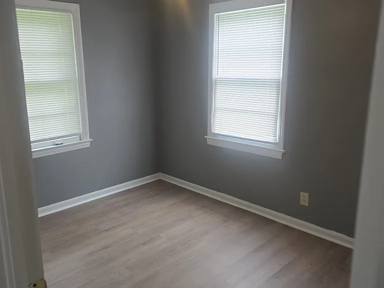 208 Crescent Dr — Photo 7