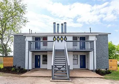 2 bed, 780 sqft, $825 — Photo 1