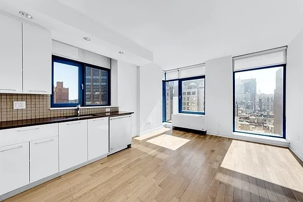 Rented by Bold Marketing | media 9