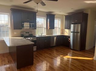 1527 3rd St, Rensselaer, NY 12144