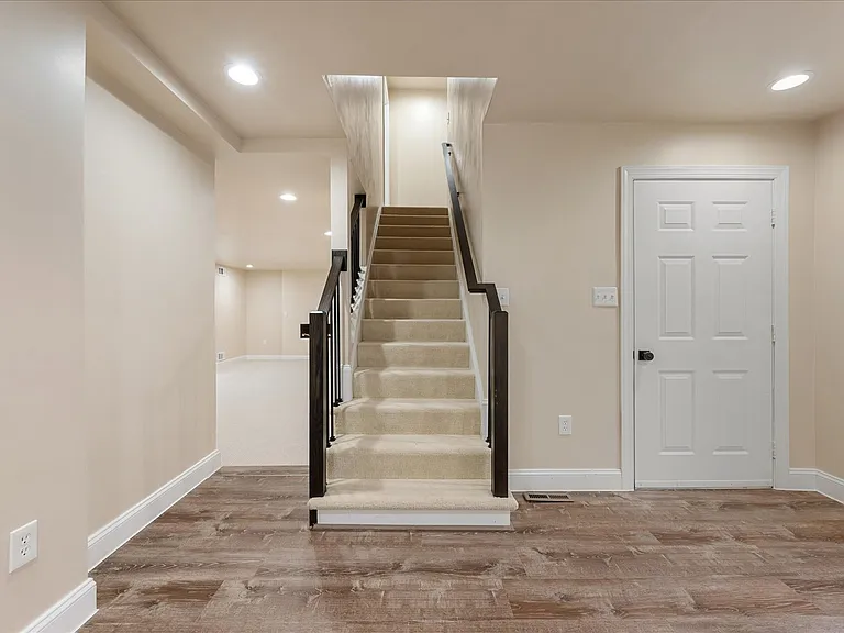 9036 Jeffery Rd — Photo 31