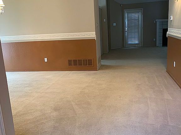 4th image of 4141 Scotland Dr