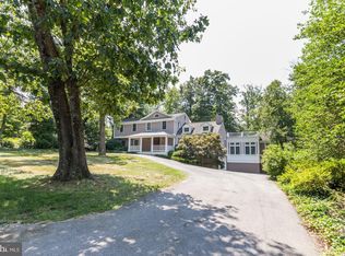 7010 Longwood Dr, Bethesda, MD 20817