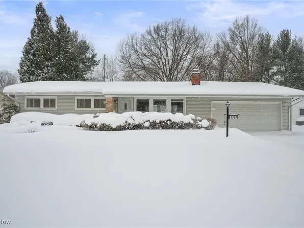 5282 Dogwood Trl, Lyndhurst, OH 44124