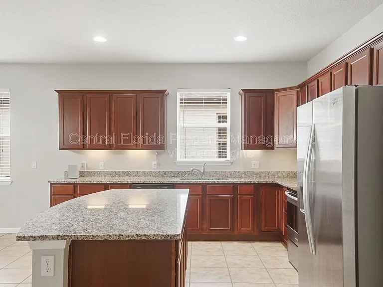 2772 Mead Ave — Photo 8