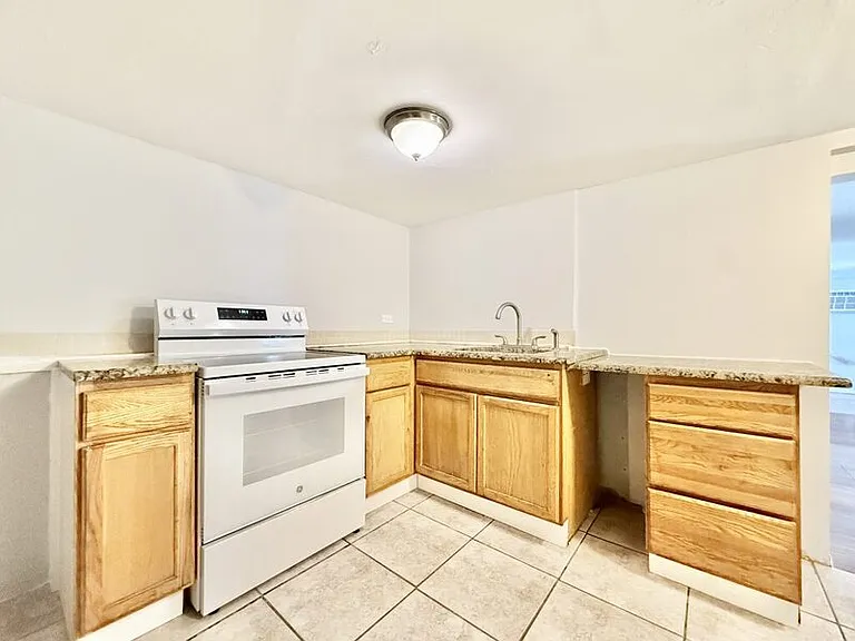 2611 41st Ave N #C — Photo 6
