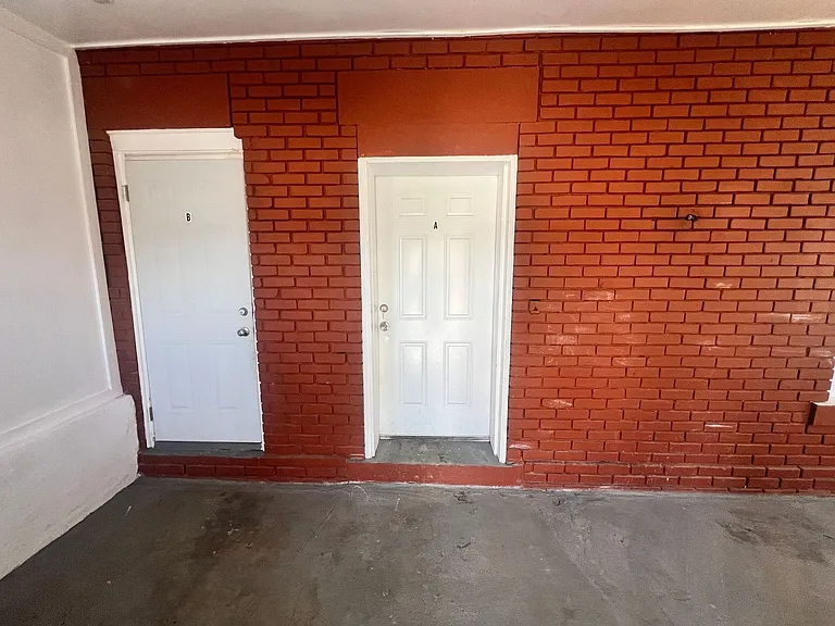 611 Fremont Ave #A — Photo 2