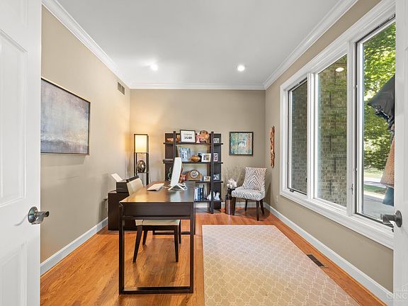 3rd image of 6716 Treeridge Dr