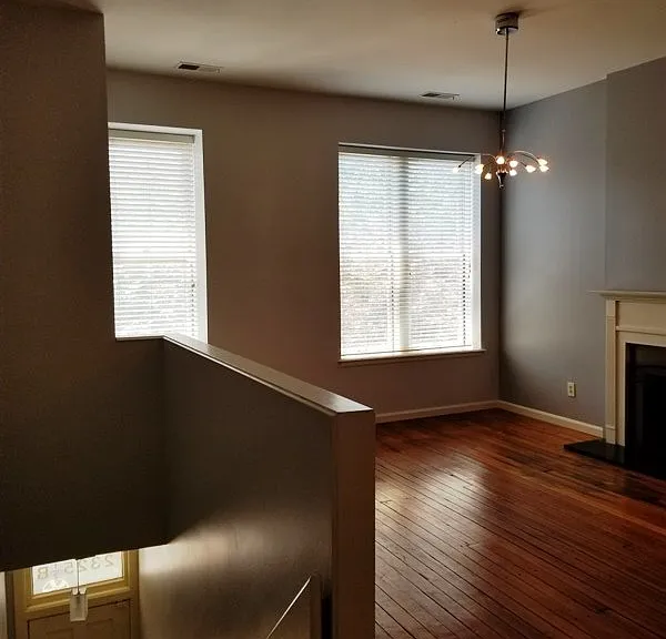 2325 1/2 Hickory St #B — Photo 3