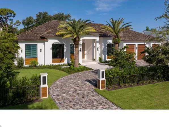 1325 Murex DR, NAPLES, FL 34102