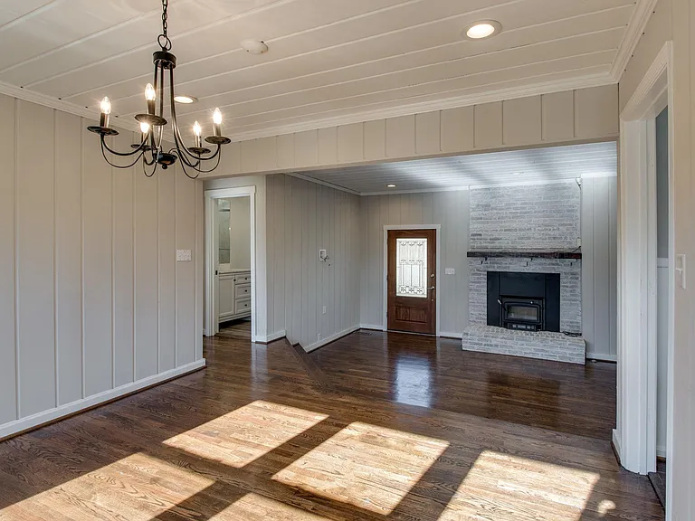 6398 Temple Rd — Photo 6