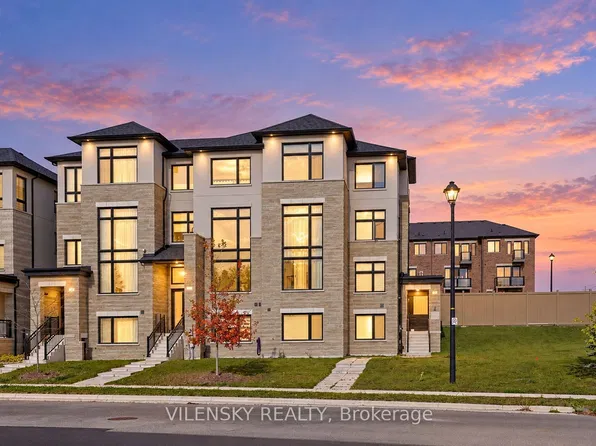 2 Bennington Rd, Newmarket, ON L3X 0M8