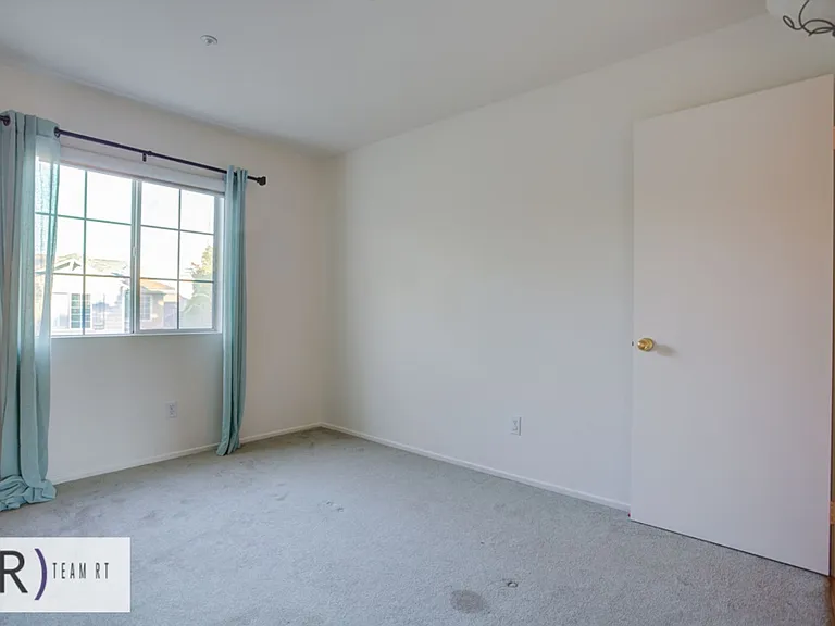 15984 Paul Ct — Photo 33