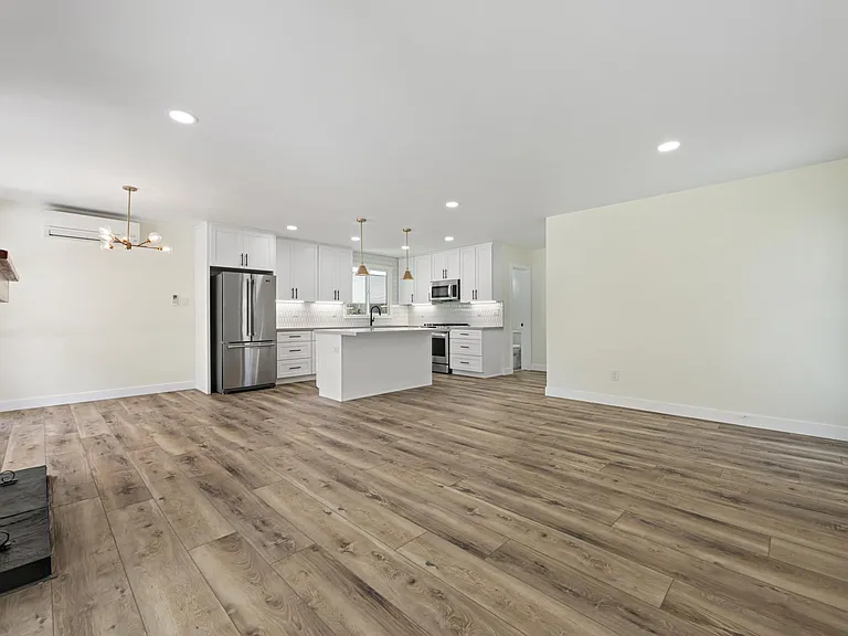 2742 Cowley Way — Photo 9