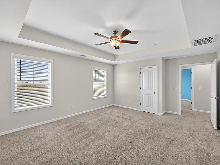 255 Mansell — Photo 23