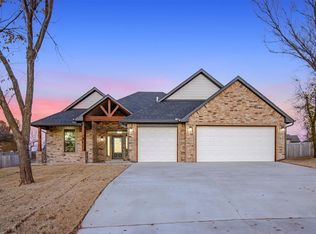 1452 Deer Ridge Blvd, Tuttle, OK 73089