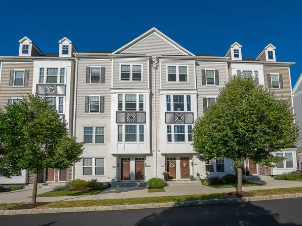 242 Charles Ellis Dr, Newtown Square, PA 19073