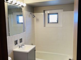 160 S Curtis Ave APT 2N, Kankakee, IL 60901