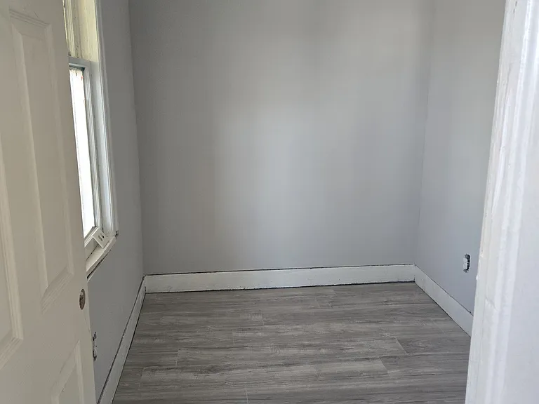 147 Myrtle Ave — Photo 4