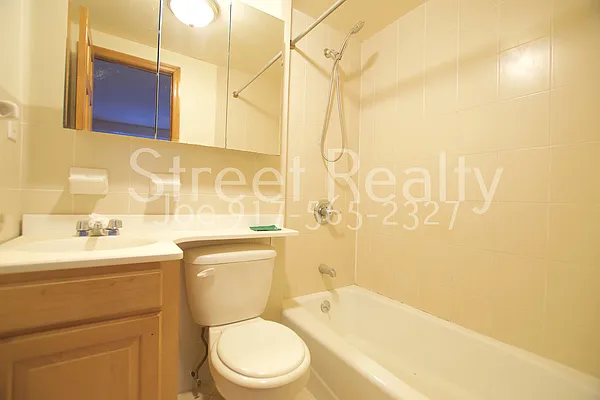 Rented by Street Realty Brokerage LLC | media 28