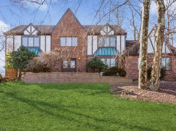 16 Leigh Ct, Randolph Twp., NJ 07869