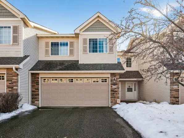 5226 Greenwood Dr, Mounds View, MN 55112