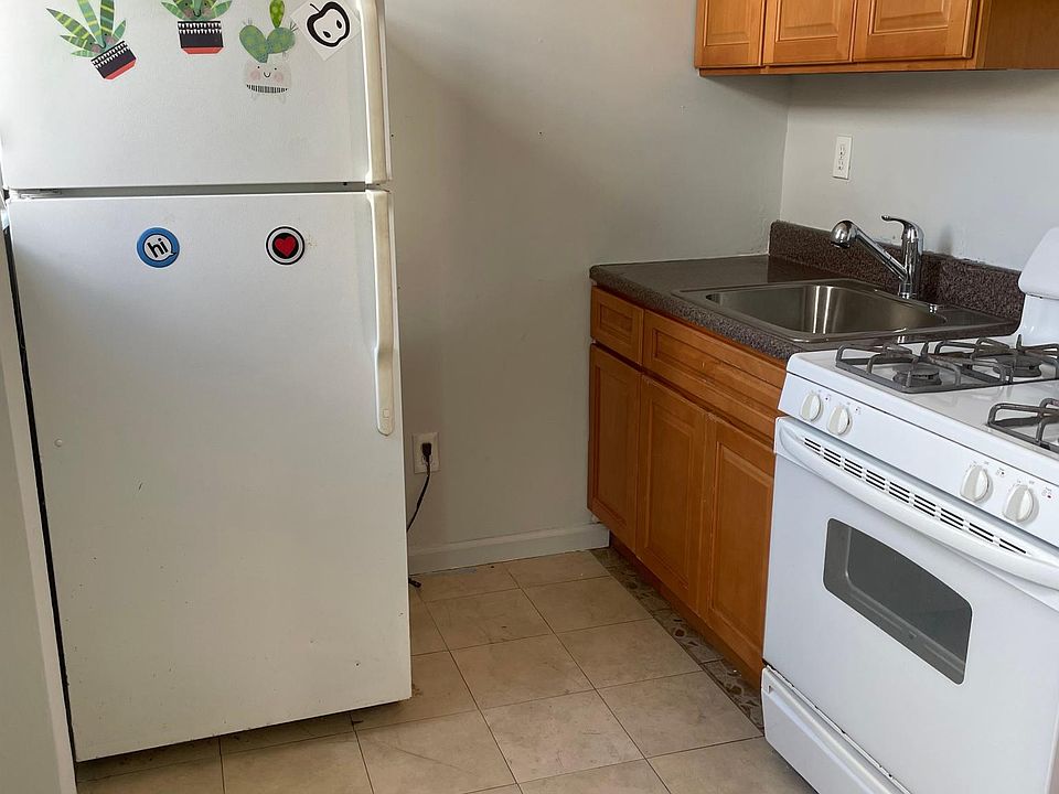 1st image of 1768 Broadway #5