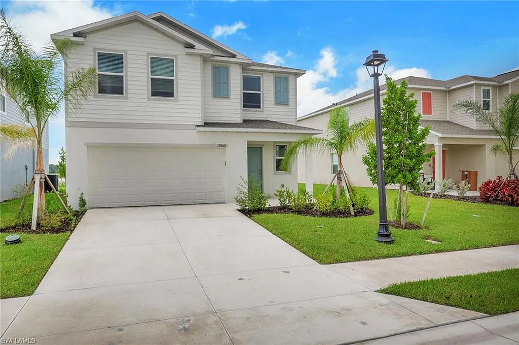 5 bed, 2.5 bath, 2171 sqft, $2,500 — Photo 1