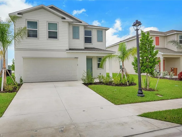 19550 Fairhill Ct — Photo 1